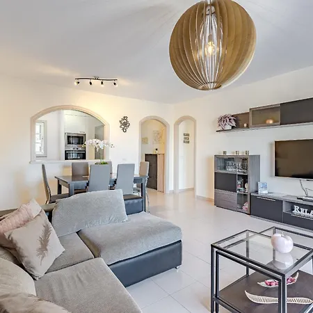 In Balcon Del Atlantico 아데제